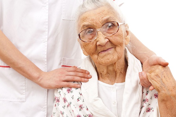 ../news/moskovskie_vrachi_poluchat_doplatu_za_rabotu_s_pensionerami.html