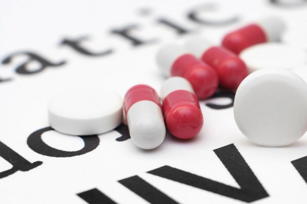 ../news/v_rossii_razrabatyvajutsja_mekhanizmy_snizhenija_cen_na_antiretrovirusnye_lp.html